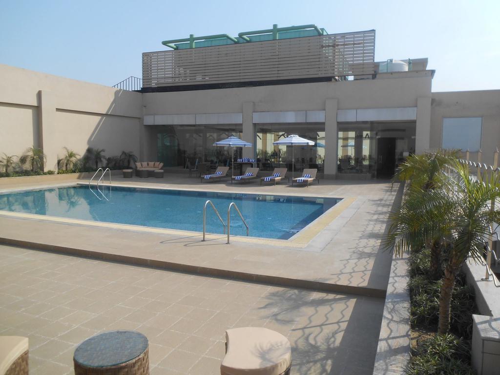 Country Inn & Suites By Radisson, מיראט מראה חיצוני תמונה