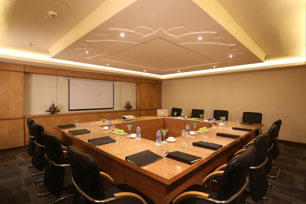Country Inn & Suites By Radisson, מיראט מראה חיצוני תמונה