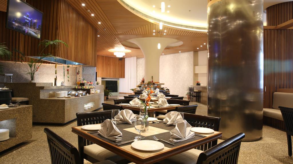 Country Inn & Suites By Radisson, מיראט מראה חיצוני תמונה