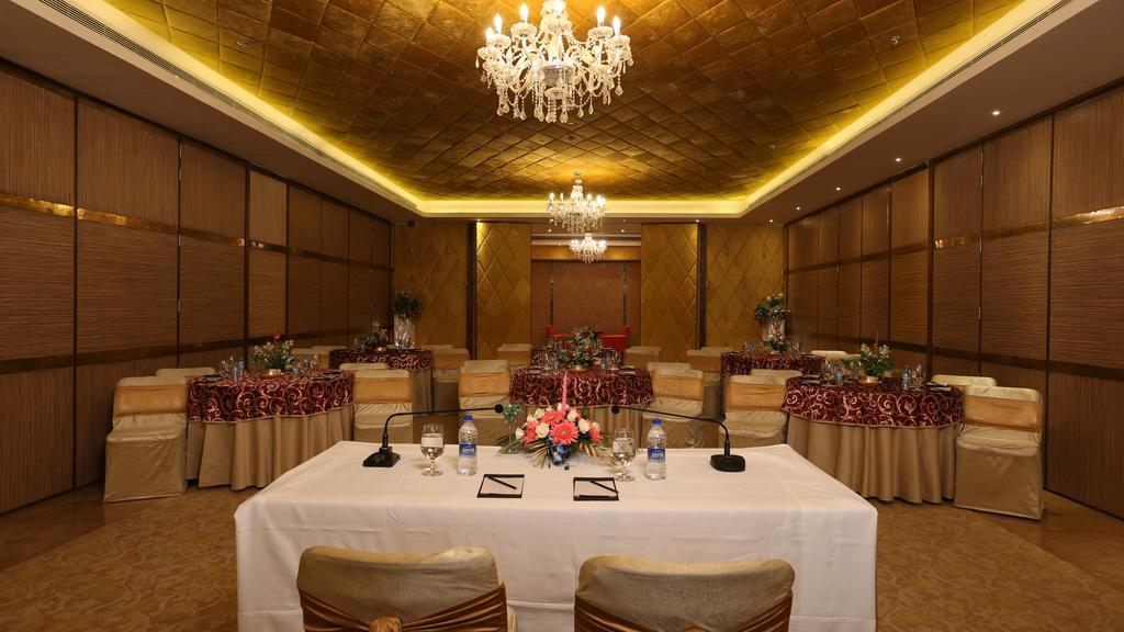 Country Inn & Suites By Radisson, מיראט מראה חיצוני תמונה