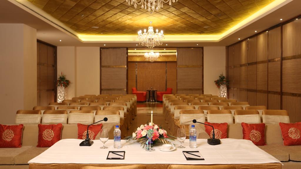 Country Inn & Suites By Radisson, מיראט מראה חיצוני תמונה