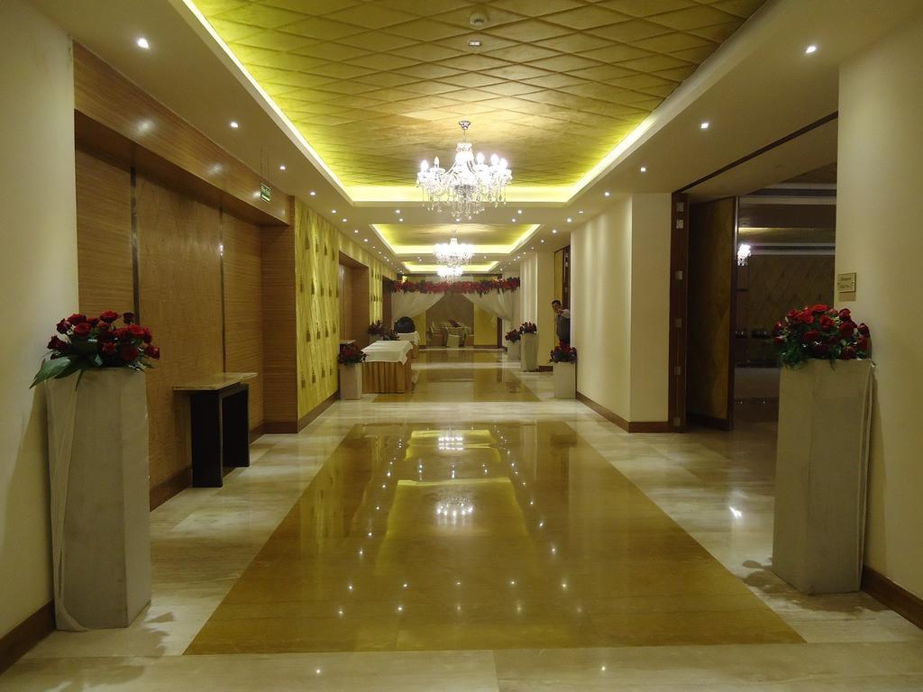 Country Inn & Suites By Radisson, מיראט מראה חיצוני תמונה