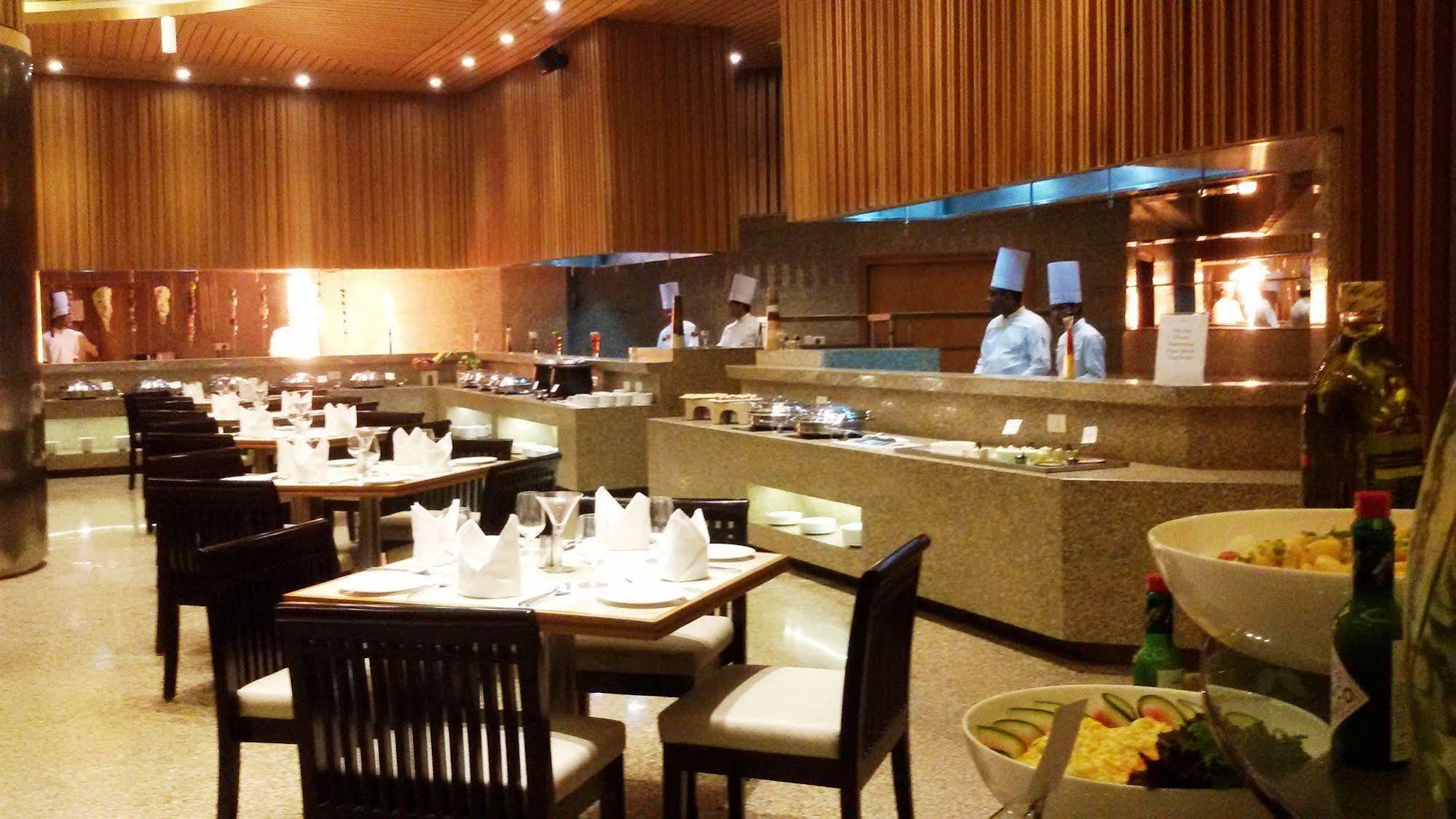 Country Inn & Suites By Radisson, מיראט מראה חיצוני תמונה