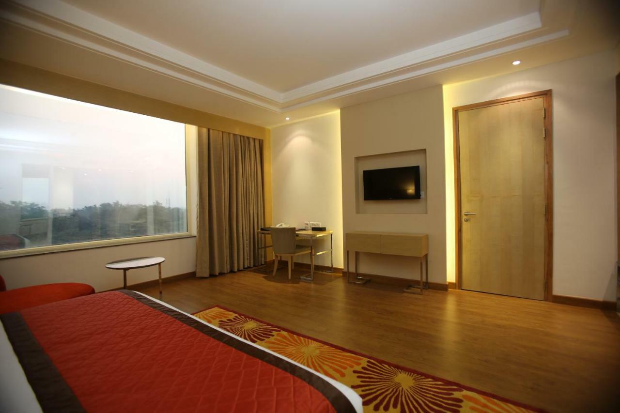 Country Inn & Suites By Radisson, מיראט מראה חיצוני תמונה